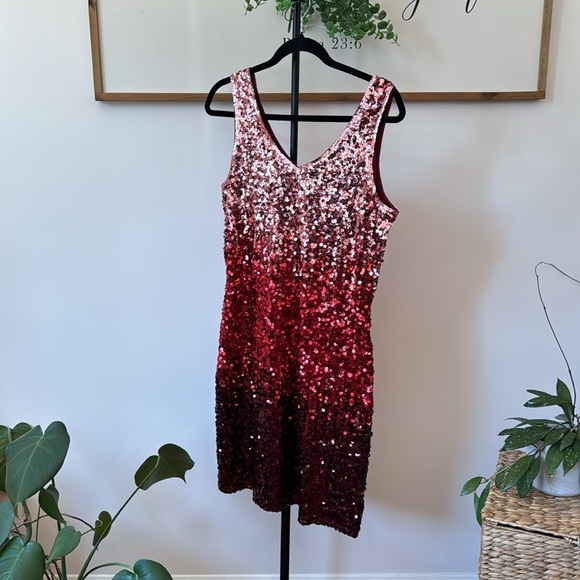 NWOT Lovely sequent, triple color, body con mini sleeveless dress - Picture 9 of 10